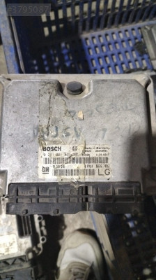 0281001634 Opel Vectra b 2.0 motor beyni