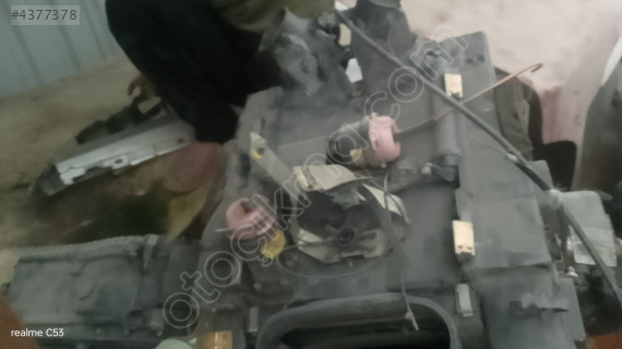 W126 MERCEDES KALORİFER KUTUSU