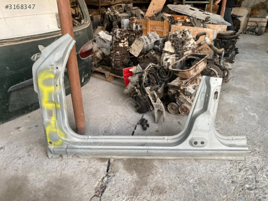 RENAULT CLİO SOL MARŞBİYEL SACI VE ORTA DİREK 00-08 MODEL