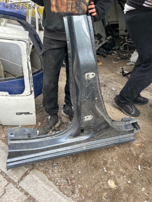Megane 4 sağ kapı direği