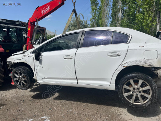 Toyota Avensis Sol Arka Kapı