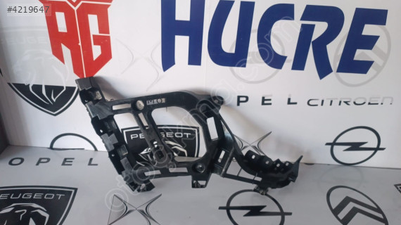 Peugeot 3008 2016 arka tampon braket 9811280480