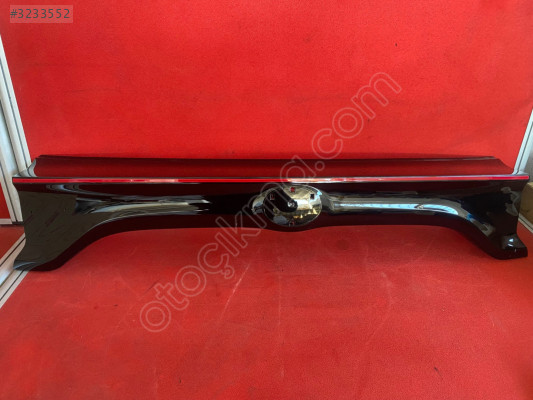 TOYOTA YARİS ARKA BAGAJ PLASTİĞİ 76801-K0010