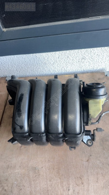 Toyota corolla 1zr emme manifoldu