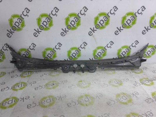 BMW 1 SERİSİ 2011 2018 F20 ÖN CAM ALT IZGARASI 51717240672