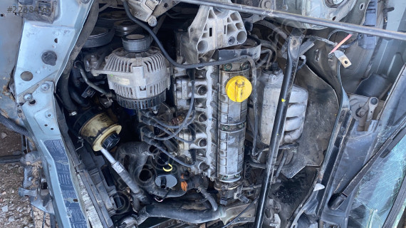Megan 2000 motor8 valf