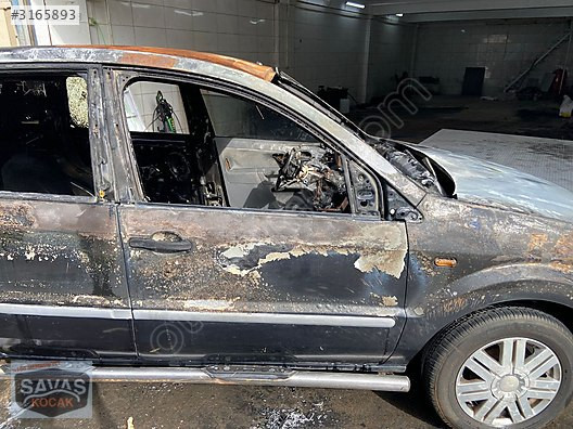 Ford Fusion Sağ Ön Kapı