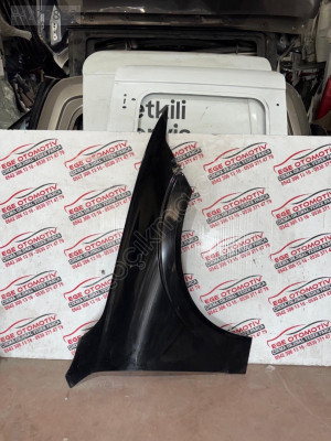 VOLVO XC60 SİYAH SAĞ ÖN ÇAMURLUK ORJINAL LOKALLIK