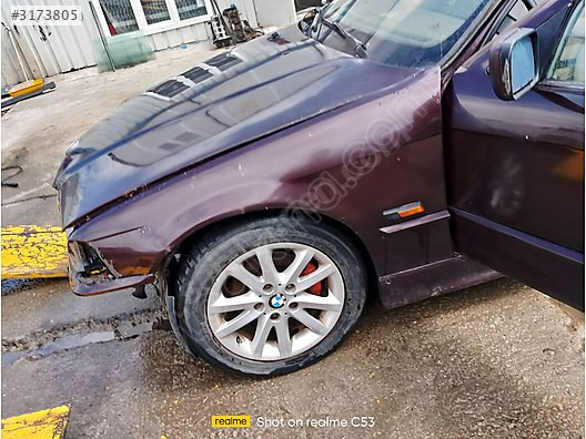 BMW E36 ÖN ÇAMURLUK ORJİNAL TEMİZ