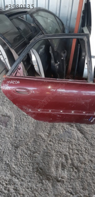 MAZDA SAĞ ARKA KAPI ÇIKMA ORJJINAL