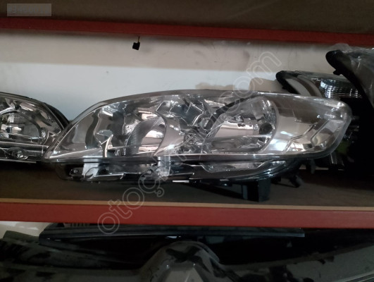 Peugeot 301 sağ ve sol far