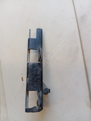 WW T7.Orta kapı kilit tutucu 7LA843648