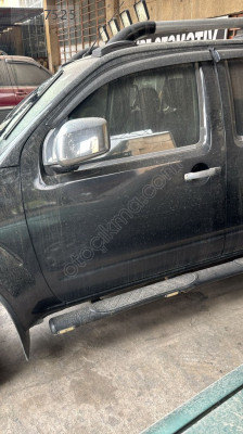 NİSSAN NAVARA ÇIKMA HATASIZ SOL ÖN KAPI
