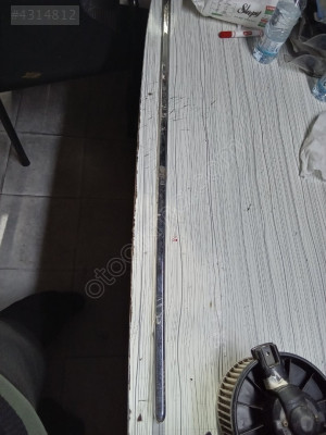 VOLKSWAGEN Passat Kapı Çitası