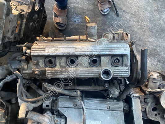 Corona 2000 motor.