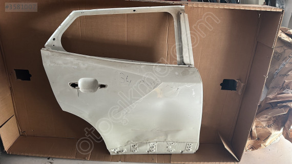 Peugeot 2008 sağ arka kapı