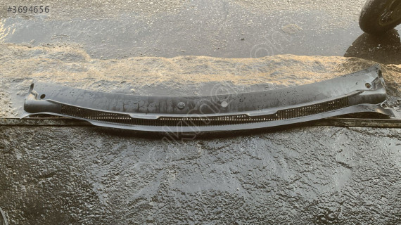 7E0819403 orjinal hatasız vw transporter t6 ön cam ızgarası