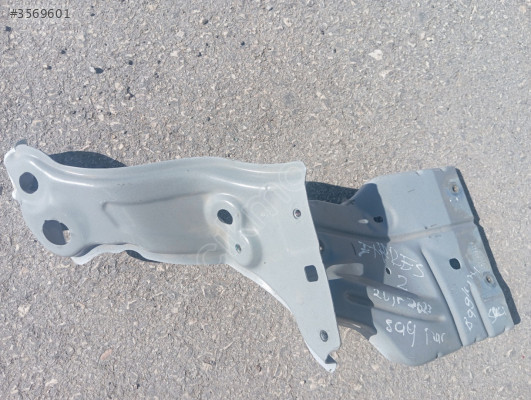 2019 2023 Renault express sağ ön panel sacı