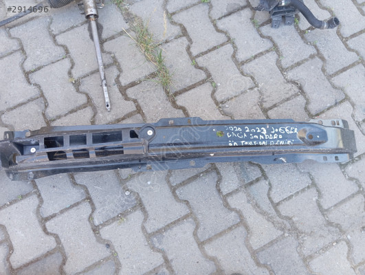2020 2023 Dacia Sandero jogger ön tampon demiri