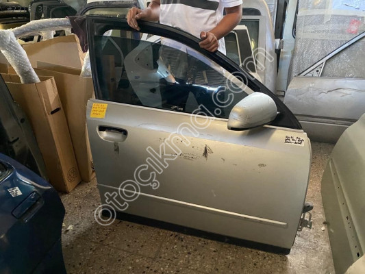 AUDİ A4 SAĞ ÖN KAPI AYNA GÖVDESİ 2004-2008 MODEL