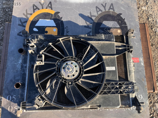 Renault Megane 2 Radyatör Set Benzinli Orjinal Çıkma