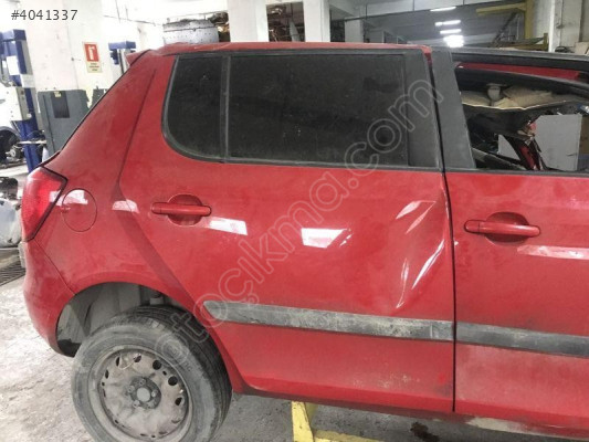 SKODA FABİA 2008 2012 SAĞ ÖN KAPI DOLU 5J6831056