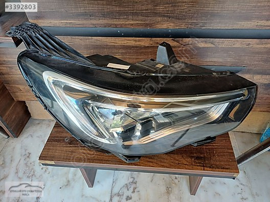 Opel grandland x çıkma orijinal ledli sağ far