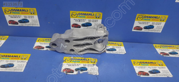 Mazda 2   Sağ Motor Kulagi Üst Parça