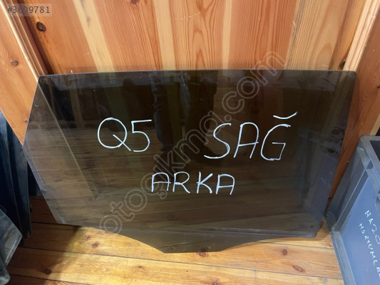 AUDI Q5 SAĞ ARKA KAPI CAMI ORJİNAL
