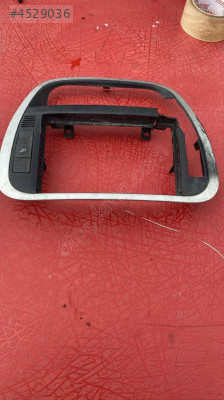 Citroen C 3 teyip çerçevesi