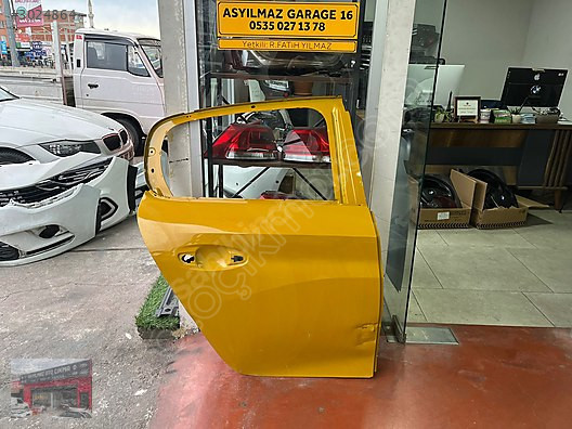 PEUGEOT 208 SAĞ ARKA KAPI