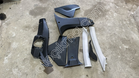 2022 RENAULT TALİANT  İÇ PLASTİKLER ADET