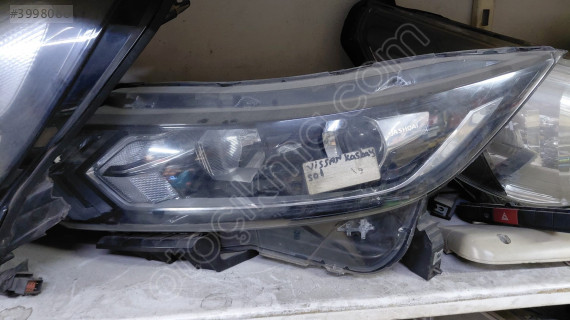 Nissan kaşkayi 2012 model  sol ön far
