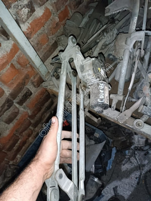 FORD COURİER CAM MOTOR KONUK OTO