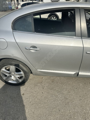 RENAULT FLUENCE SAĞ ARKA KAPI ÜÇEL OTO YEDEK PARÇA