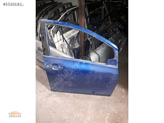 TOYOTA YARİS ÖN KAPI ''MERTLER OTO YEDEK PARÇA''DA