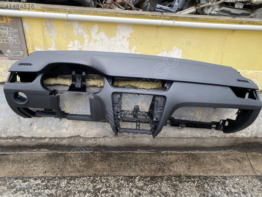 5E1857009 SKODA OCTAVİA GÖĞÜS TORPİTO DELİKLİ XENON FARLI