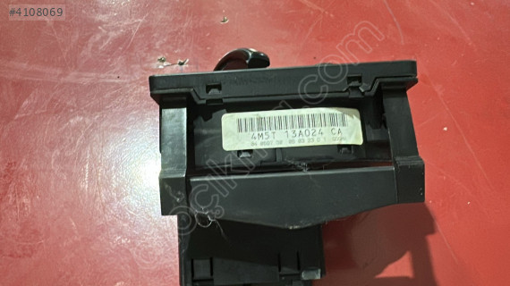 4M5T13A024CA 2006-2008 FORD FOCUS 2 GHİA FAR ANAHTARI