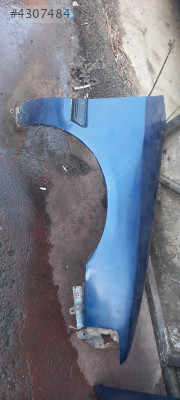 Mazda 323 sedan sağ ön çamurluk