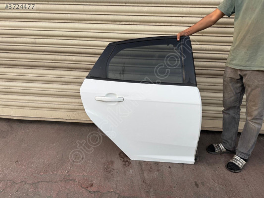 2012/2017 FORD FOCUS BEYAZ SAĞ ARKA KAPI ORJINAL BOYASIZ DOLU