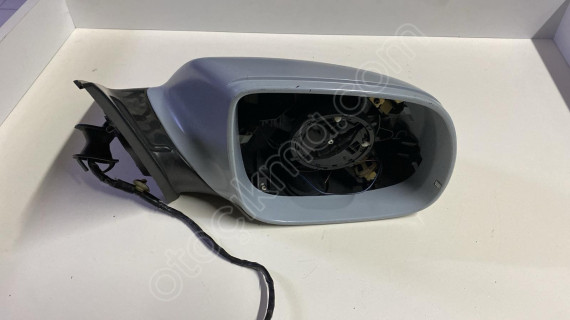 Audi Q5 Sağ Ayna 11pin 2009-2015 Katlanır Çevre Aydınlatma