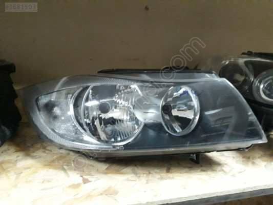 BMW E90 2009 ORJİNAL ÇIKMA SAĞ FAR