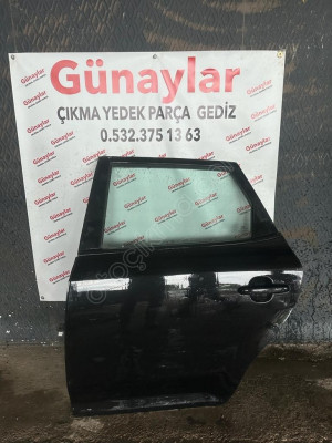 FORD FOCUS  SAĞ ARKA KAPI
