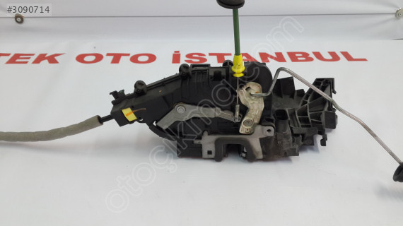 Mercedes C 205 KİLİT KAPI SAĞ ÖN KİLİDİ A0997201800