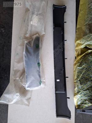 Renault clio 2 tampon bandi ön orta sag 7701207086