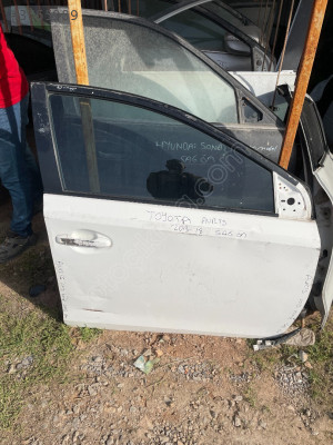 TOYOTA AURİS SAĞ ÖN KAPI ÇIKMA ORJİNAL