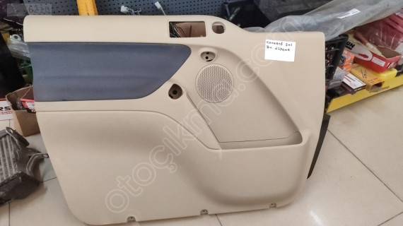 Ford Connect sol ön kapı döşemesi çıkma orijinal temiz