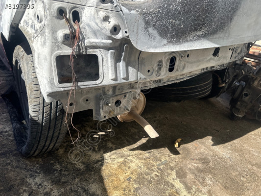 Clio 4 arka dingil araçtan sökme çıkma orijinal