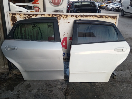FIAT LİNEA SAĞ SOL ARKA KAPI BEYAZ VE GRİ KUMSAL FIAT