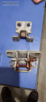 Fiat Uno sağ ön kapı alt üst menteşe